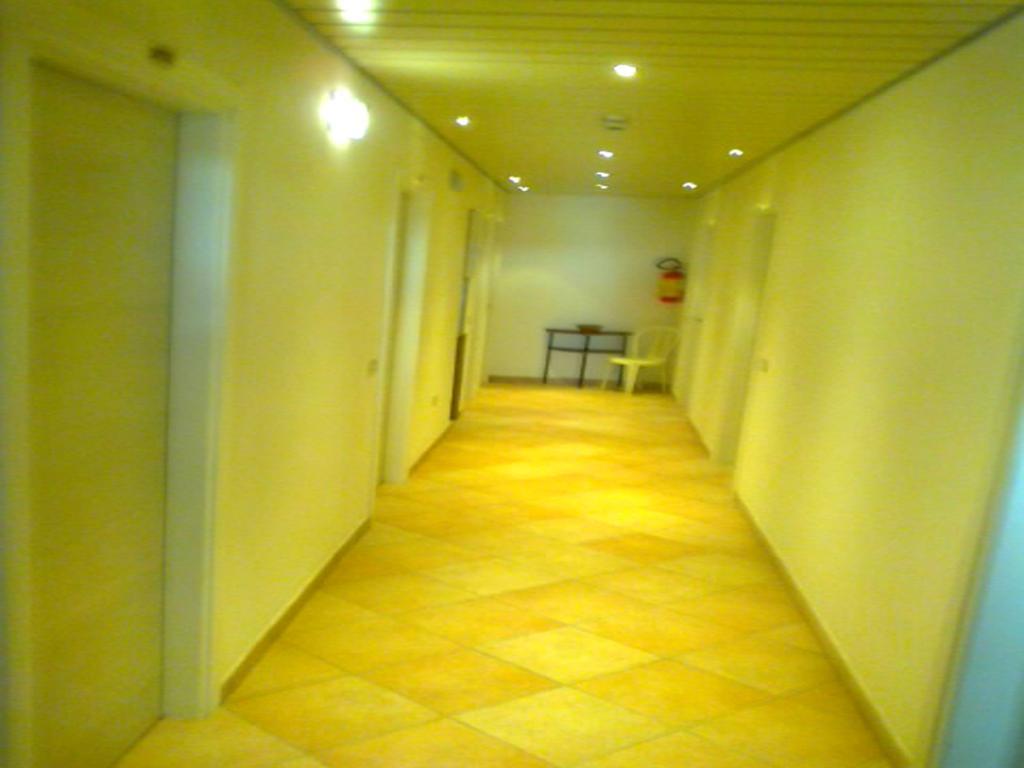 Hotel Galles Rimini Esterno foto
