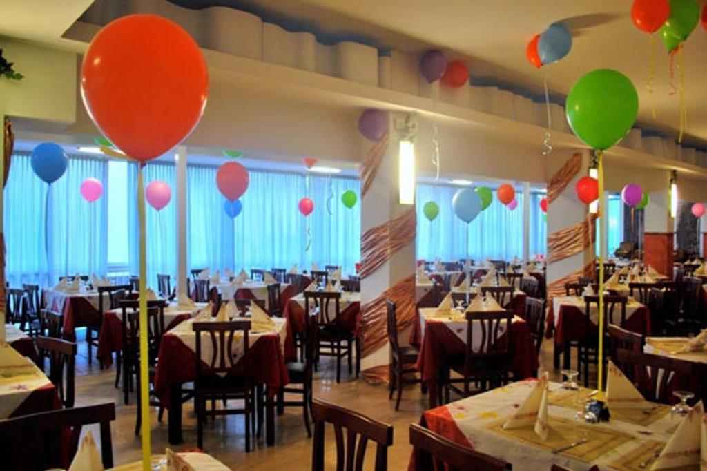 Hotel Galles Rimini Esterno foto