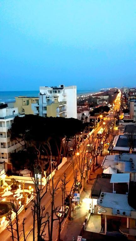 Hotel Galles Rimini Esterno foto