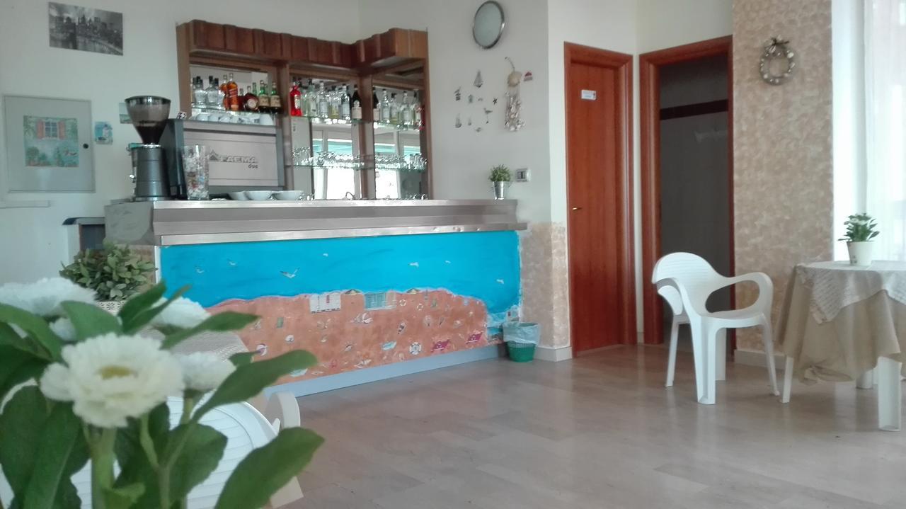 Hotel Galles Rimini Esterno foto