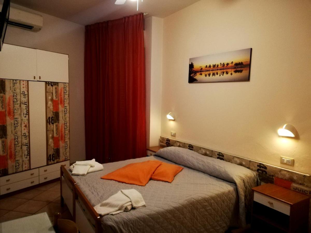 Hotel Galles Rimini Esterno foto