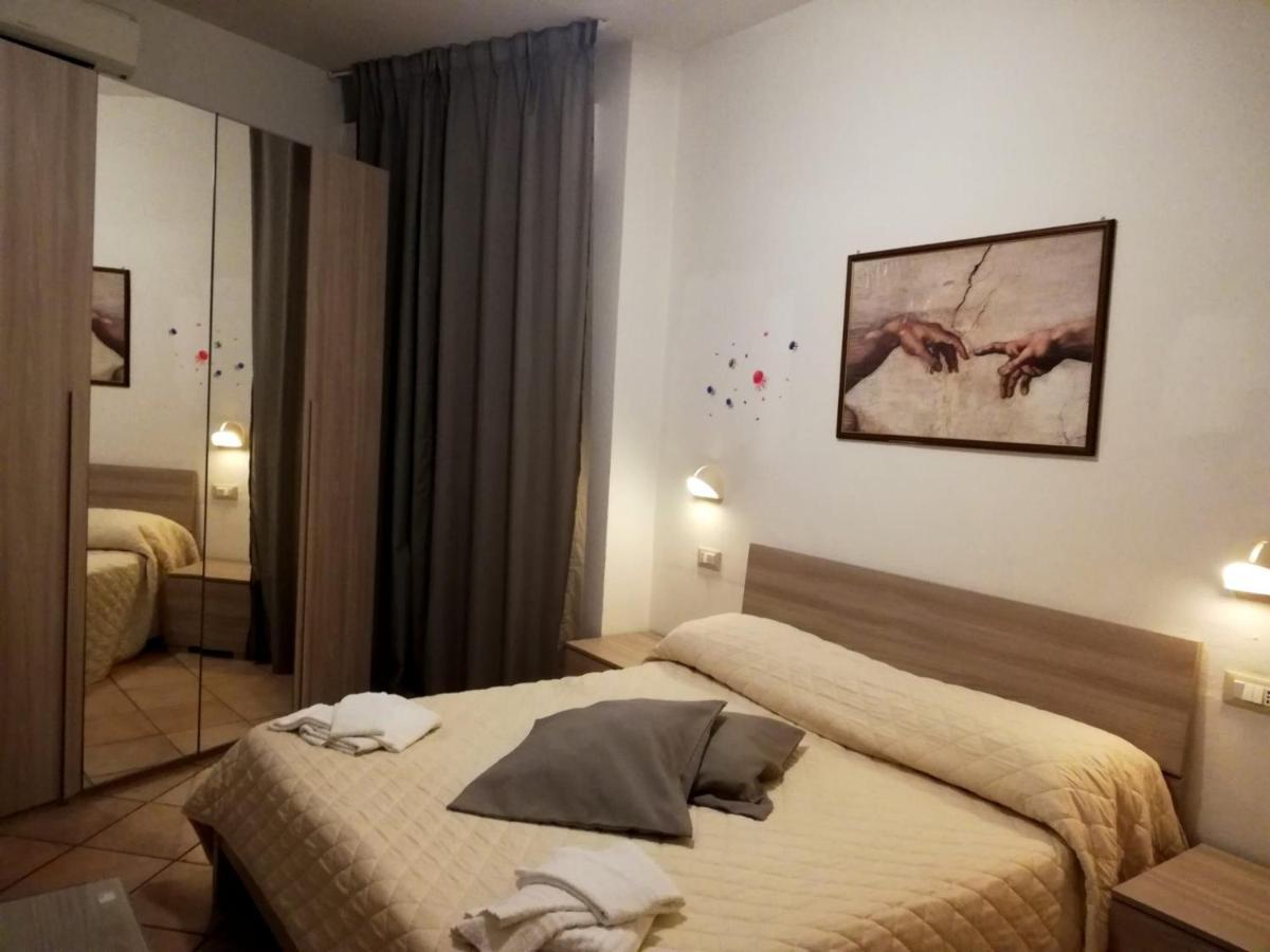 Hotel Galles Rimini Esterno foto