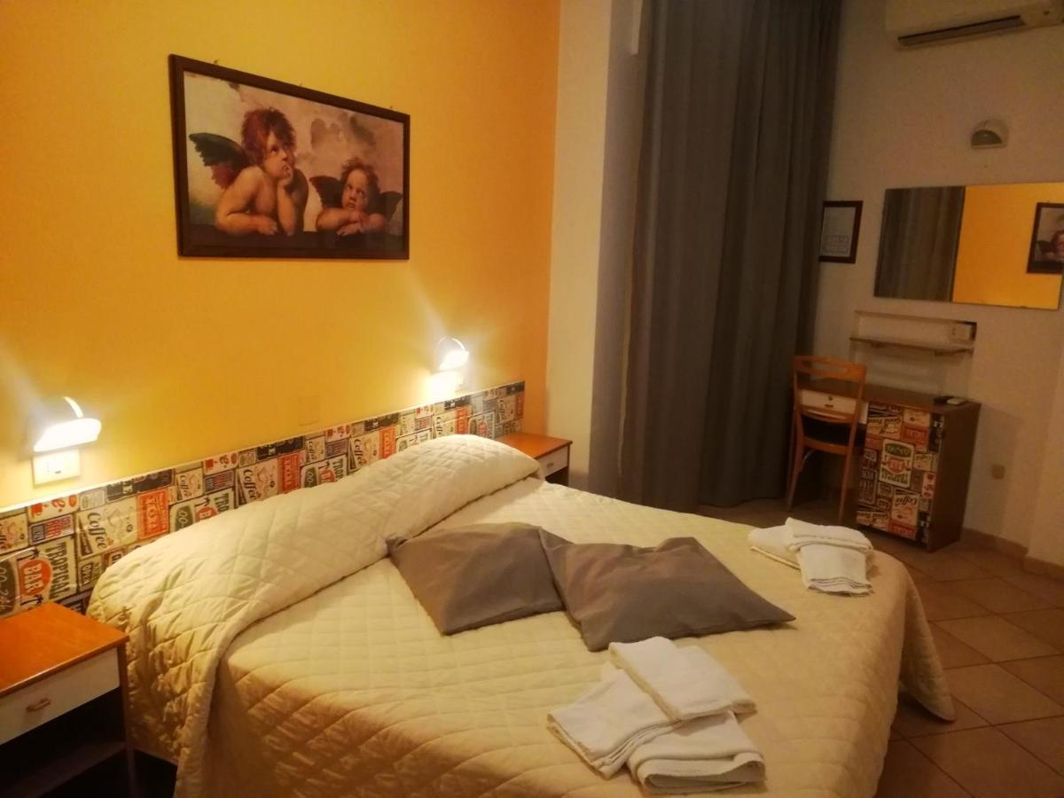 Hotel Galles Rimini Esterno foto