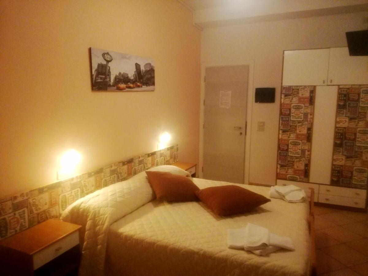 Hotel Galles Rimini Esterno foto